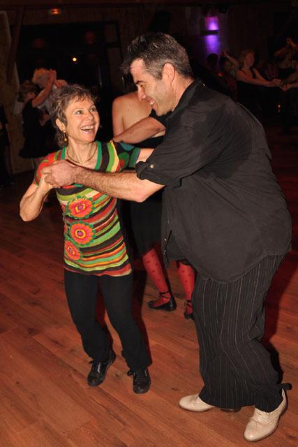 min 2011 02 20 station danse 346